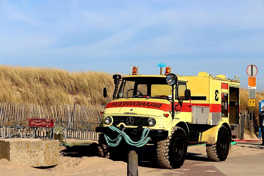 brandbil, brandkämpe, rädda, brandkår, holland, nederländerna, unimog, brandman, transport, lastbil, bil