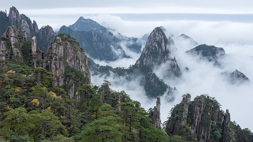 montagnes jaunes, huangshan, Chine, les montagnes, des nuages, la nature, paysage, roches, Montagne, forêt, sommet de la montagne