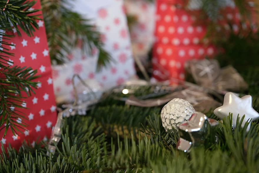 ramo de abeto, estrelas, presentes, fita, Natal, advento, época de Natal, Decoração de Natal, decoração, árvore, celebração