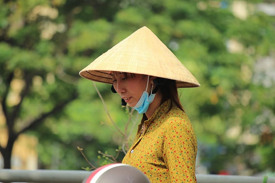 femme, chapeau conique, masque, fille, asiatique, en plein air, Saigon