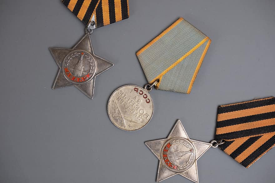 Kriegsmedaillen, Auszeichnungen, cccp, UdSSR, Russland, wwii, Medaillen, unsterbliches Regiment, St.-Georgs-Band, Sieg, Auftrag