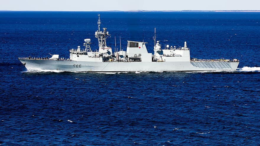 Hmcs Fredericton, Halifax-klasse fregat, zee, oceaan, Canadese strijdkrachten, nautisch schip, vervoer, blauw, water, Verzenden, industrieel schip