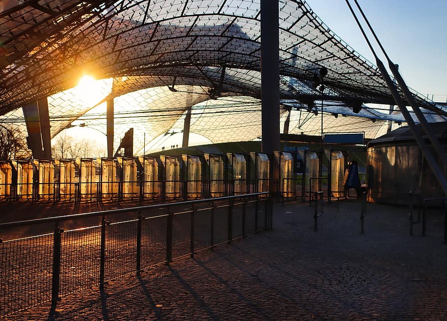 Олимпийский стадион, Мюнхен, стадион, Вход, крыша палатки, рассвет, заход солнца, забор, стеклянная крыша, архитектура, путешествовать