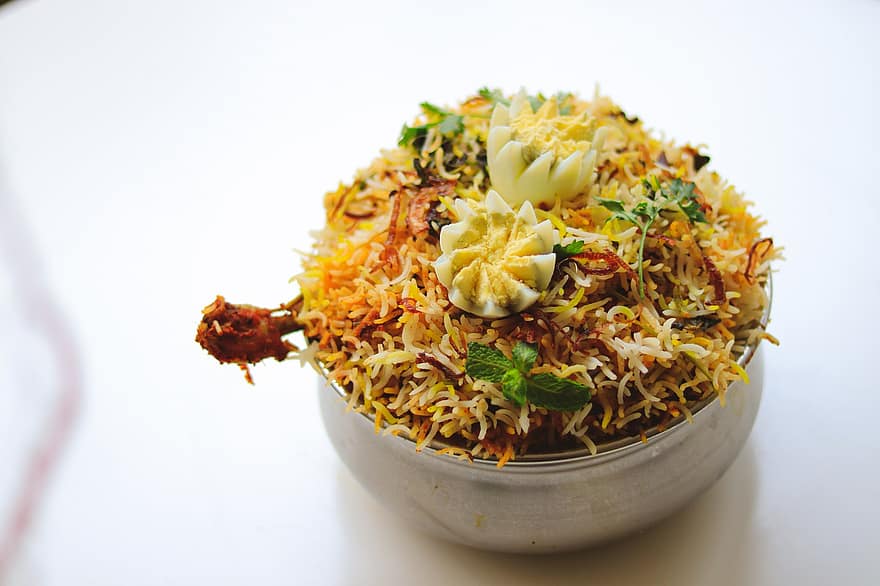 बिरयानी, भारतीय क्विजिन, भारतीय व्यंजन, थाली, अंडे, खाना, भोजन, कटोरा, दोपहर का भोजन, पेटू, चाट मसाला
