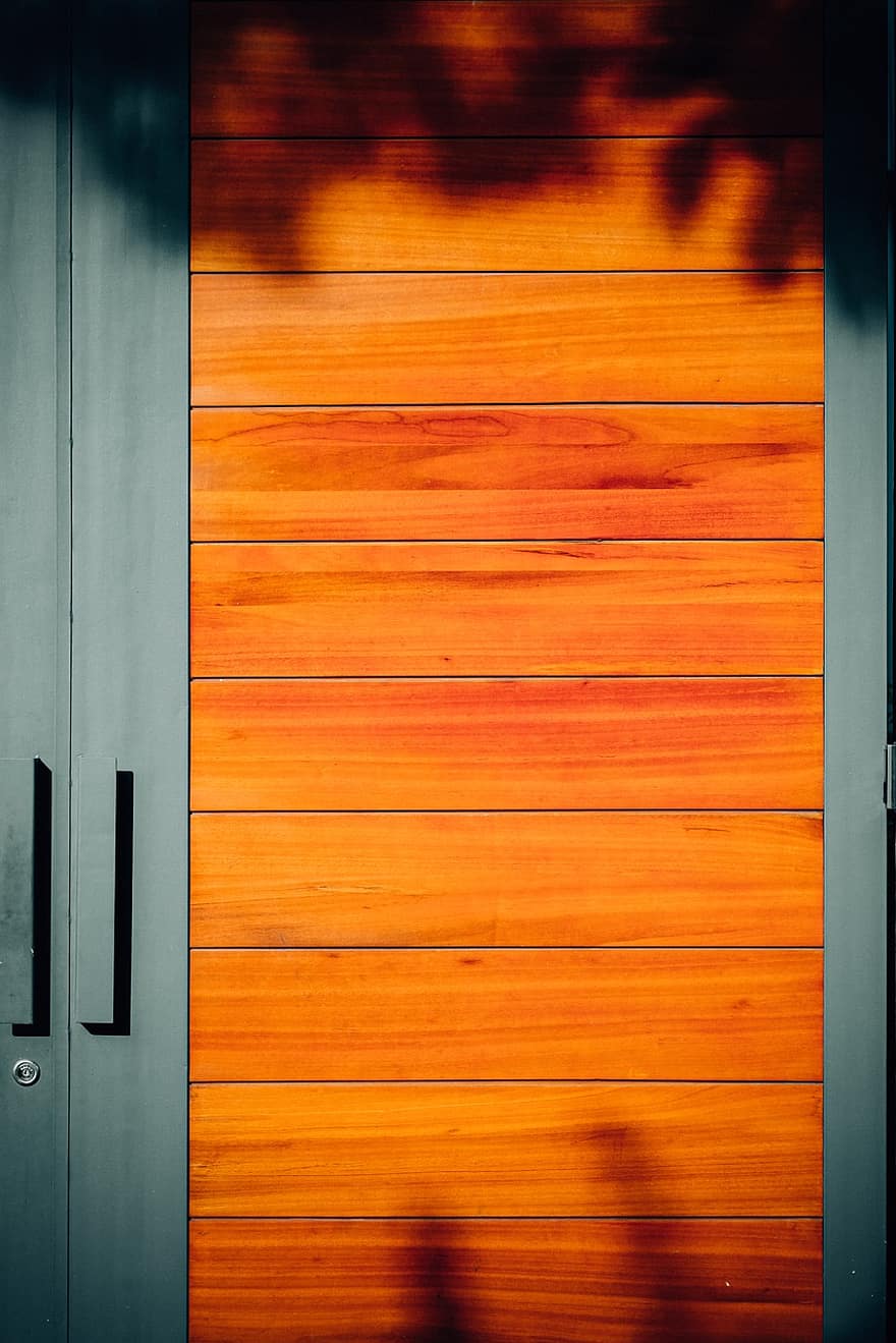 тень, дверь, оранжевая дверь