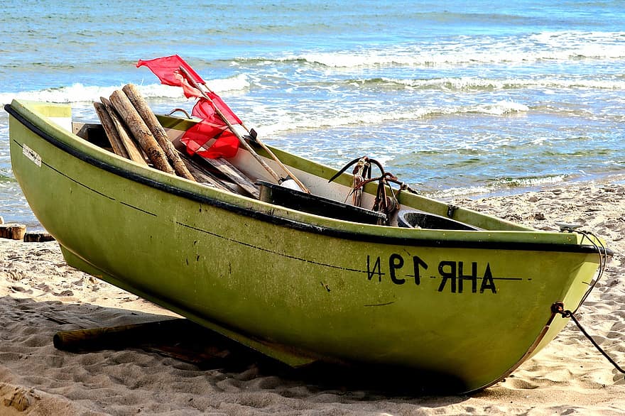 łódź, Łódź rybacka, plaża, ocean, flagi, sieć rybacka, morze