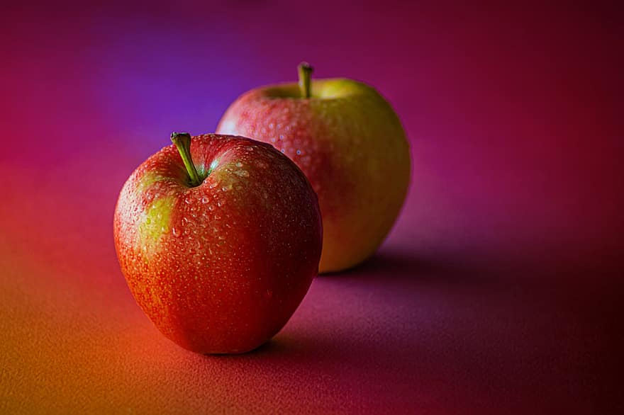 pommes, des gouttes de rosée, paire, fruits, Frais, mûr, pommes rouges, biologique, récolte, produire, produits frais