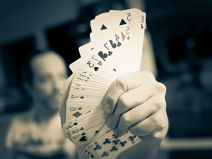 πόκερ, χάρτης, καζίνο, ΤΥΧΕΡΑ ΠΑΙΧΝΙΔΙΑ, επιτυχία, παιχνίδι με κάρτες, παιχνίδια αναψυχής, παιχνίδι, ανθρώπινο χέρι, άθλημα, κράτημα