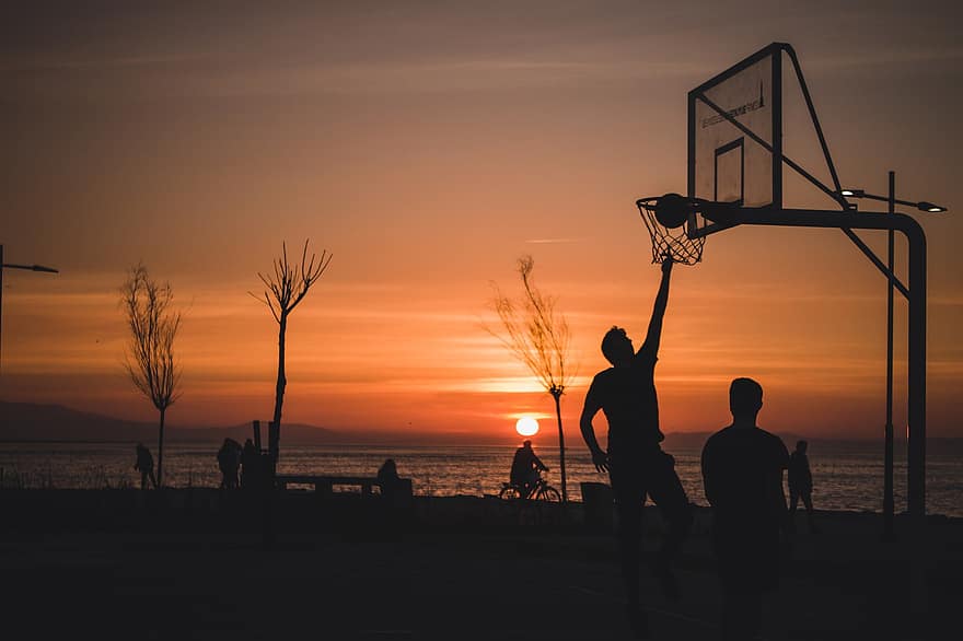 matahari terbenam, matahari, pemandangan, suasana hati, bayangan hitam, olahraga, bola basket, orang-orang, tidak bermuka