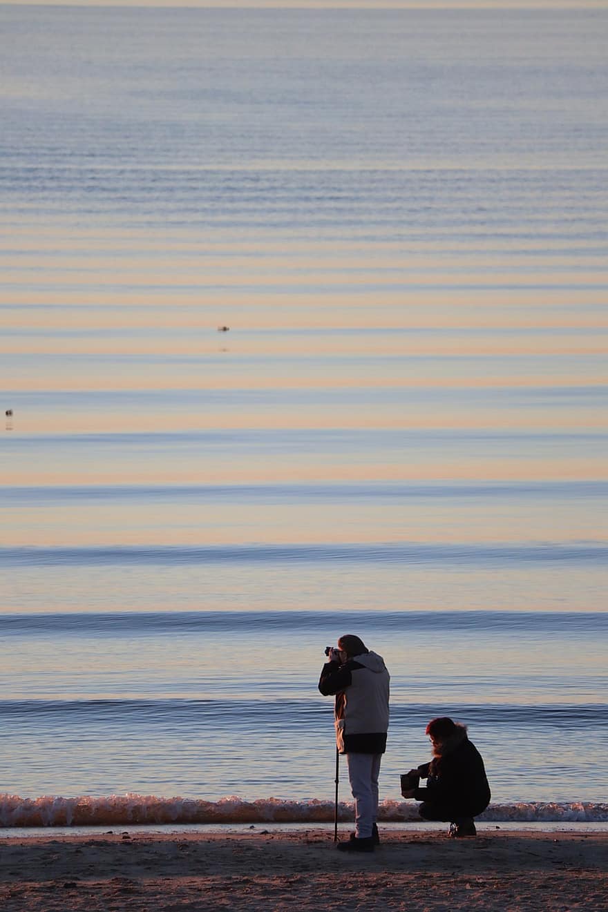 समुद्र, सूर्य का अस्त होना, फोटोग्राफर, आदमी, किनारा, सागर, लहर की, पानी, प्रकृति, पुरुषों, कैमरा