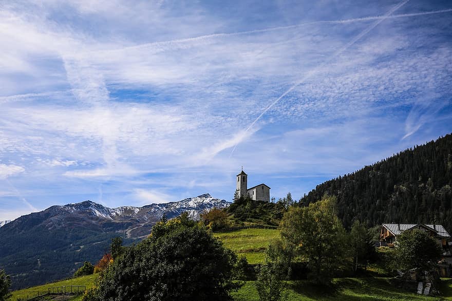 Església, muntanyes, camp, edifici, poble, paisatge, naturalesa, cel, núvols, panorama, Alps
