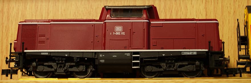 model tog, br211, diesel lokomotiv