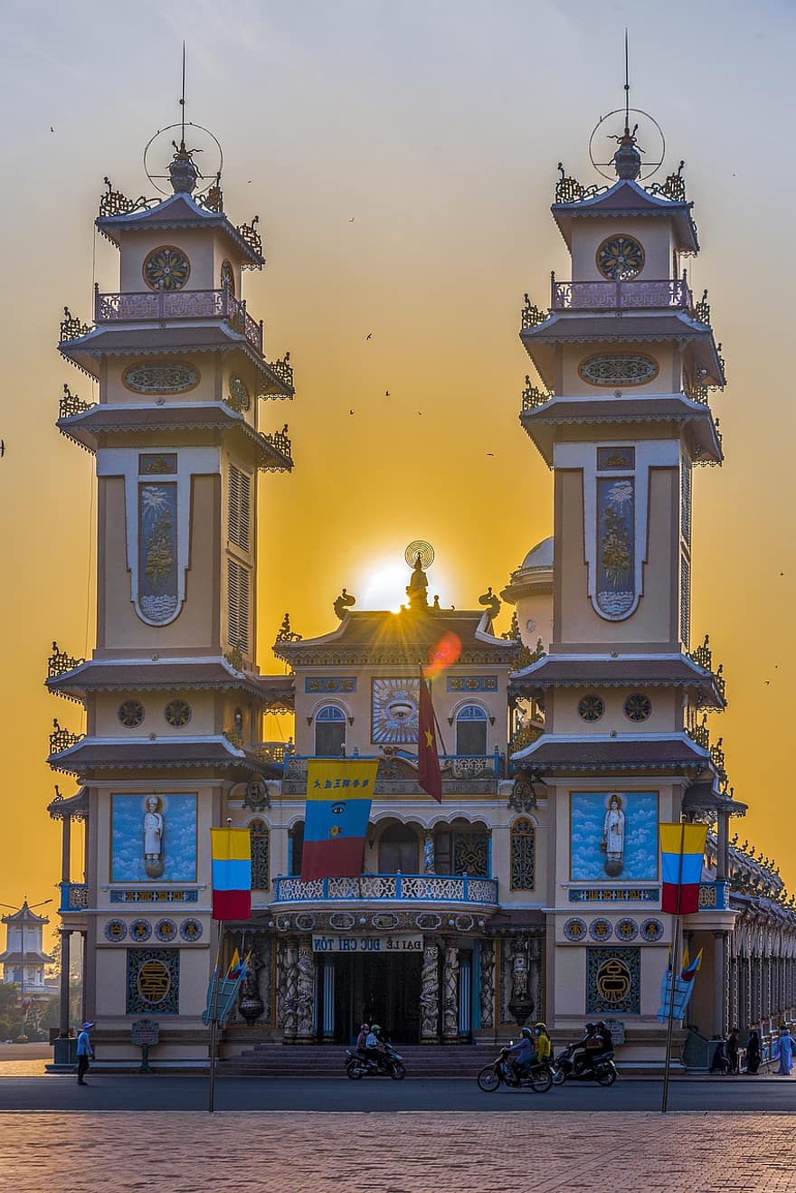 ναός, αρχιτεκτονική, η δυση του ηλιου, ήλιος, ηλιακό φως, πρόσοψη, Κτίριο, Εκκλησία, αστικός, δρόμος, cao Đài ναός