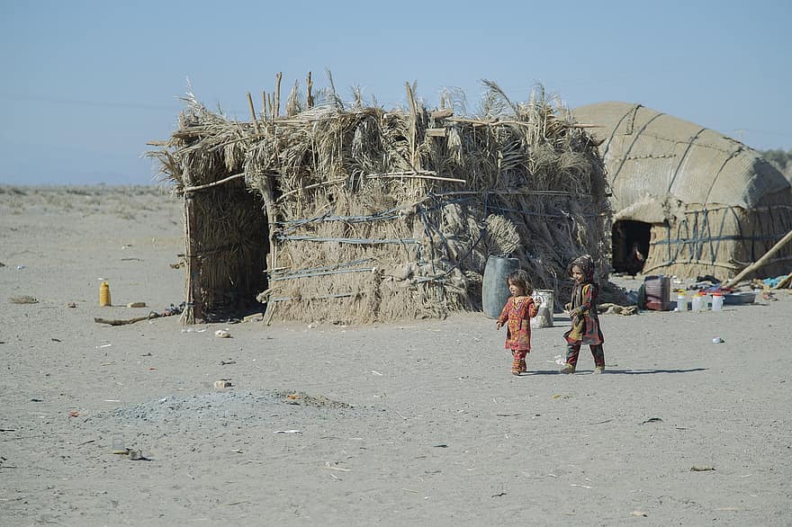 baloch mensen, gemeenschap, kinderen, Kaparo, woning, huis, Baluch, nomaden, Iraanse nomaden, cultuur, levensstijl