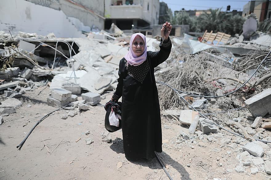žena, válka, gaza, zničení, ruiny, smutný, smutek, Palestina, venku