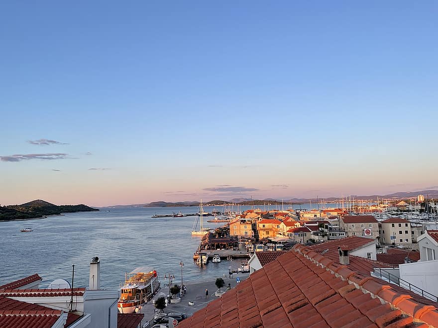 город, море, Хорватия, заход солнца, смеркаться, городской пейзаж, крыша, морское судно, путешествовать, туристические направления, архитектура