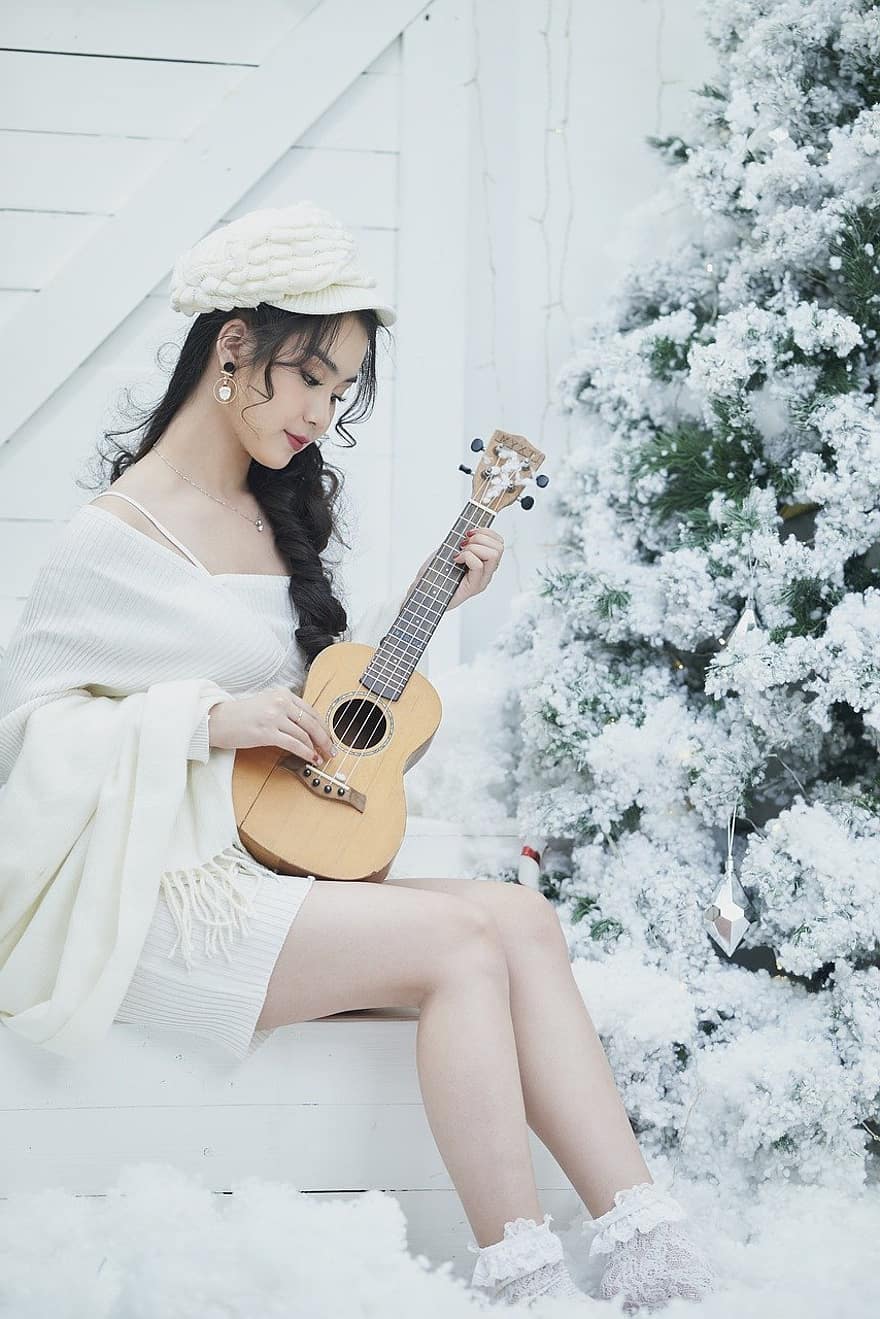 kobieta, Model, drzewko świąteczne, ukulele, muzyka, kapelusz, zimowy, wakacje, Twarz, kobiety, gitara