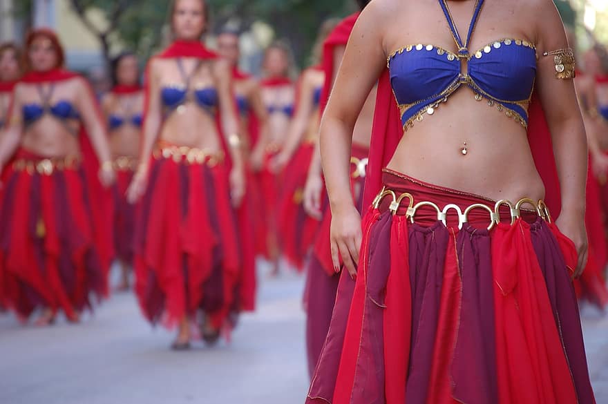 People, Moors And Christians, Parties, Dances, Dance, Dancers, Belly Button, Red, Costume, Belly Dancing, Handkerchiefs