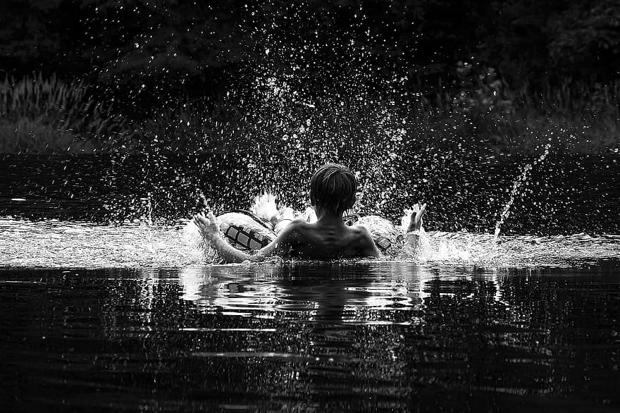 लड़का, बच्चा, आनंद, पानी, खेल रहे हैं, गर्मी, छुट्टी का दिन