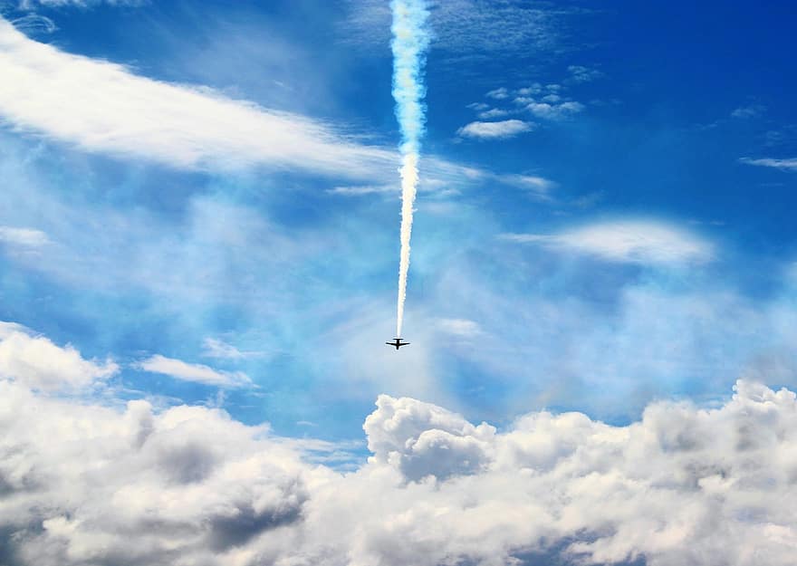 самолет, инверсионни следи, облаци, небе, полет, следи от пара, пътуване, синьо небе, мътен, ярък, летене