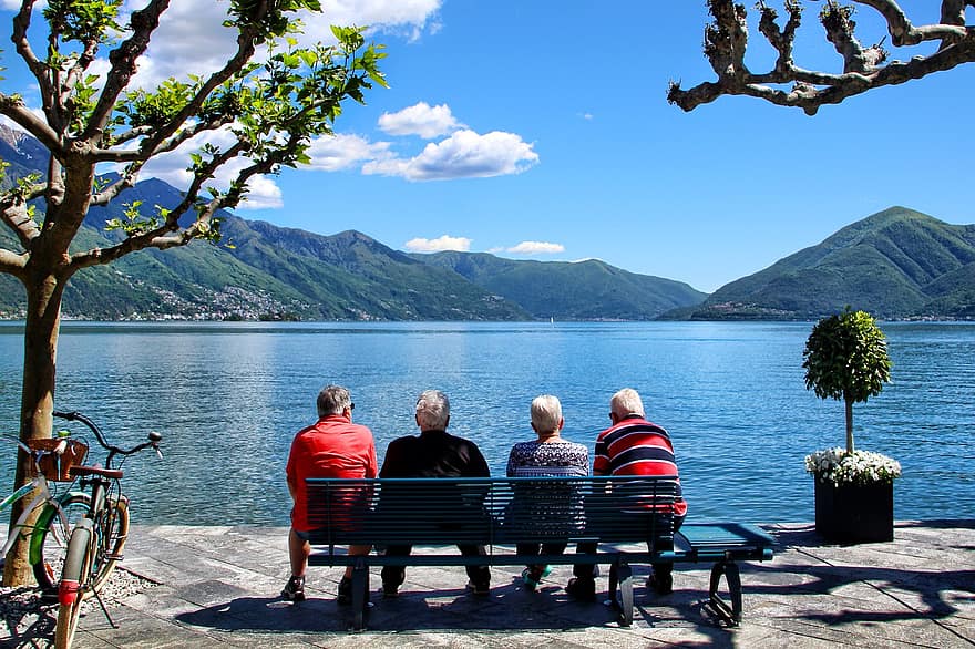 літні люди, лава, озеро, дозвілля, відпочинок, розслаблення, виходу на пенсію, пенсіонери, жінка, людина, парк