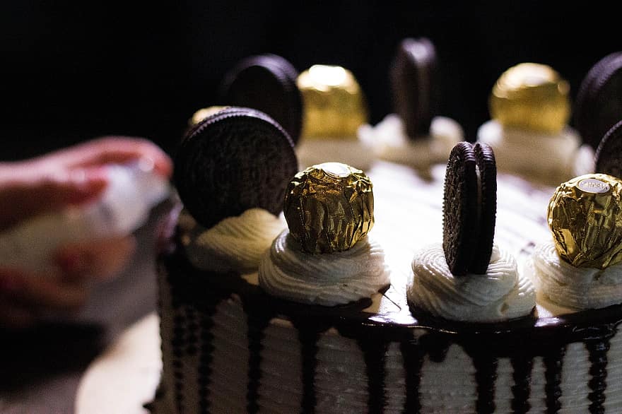 케이크, 빵집, 초콜릿, 오레오, 페레로, 단, 디저트, 축하, 맛있는, 생일, 생일 케이크