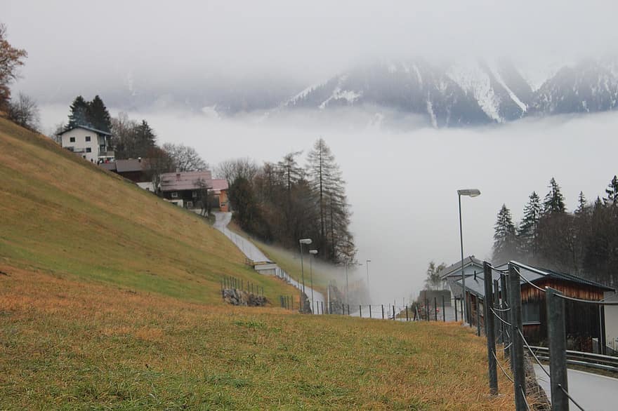 городок, гора, утренний туман, пейзаж, туман, Дорога, зима, Бартоломеберг, Австрия, долина