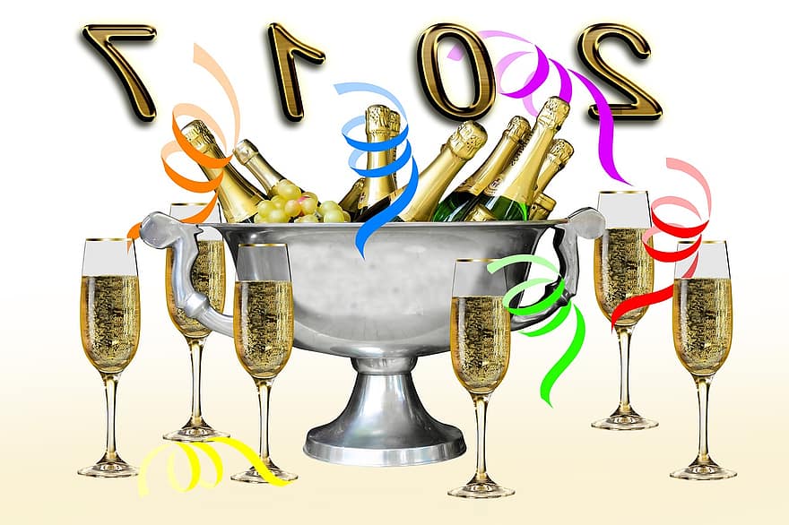 العام الجديد 2017 ، شامبانيا ، ليلة رأس السنة ، احتفال ، حفل ، يوم السنة الجديدة ، يشرب ، متاخم ، زجاج الشمبانيا ، سنة جديدة ، عام 2017