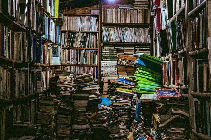 本、コレクション、としょうかん、教育、ストーリー、知恵、光原道、書店、本棚、文献、棚