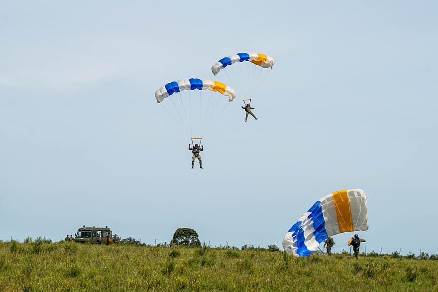 spadochroniarze, spadochron, wojskowy, Sporty ekstremalne, latający, spadochroniarstwo, sport, paragliding, przygoda, ryzyko, spędzania wolnego czasu