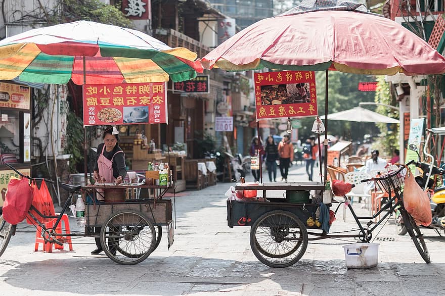 Kína, utca, utcai árusok, Guilin, Yangshuo megye