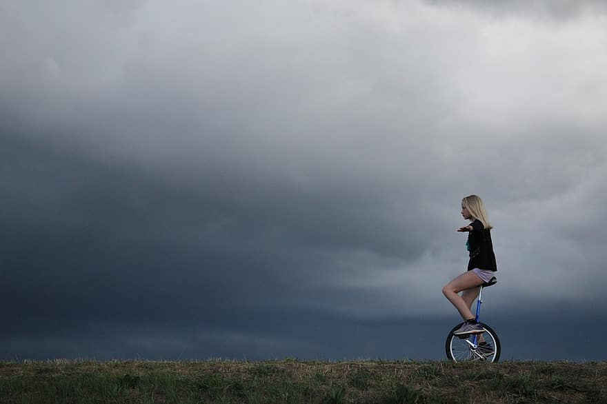 їзда на велосипеді, циклу, небо, вибух хмар, дівчина, велосипед, природи, силует, драматичний, фон, заставка