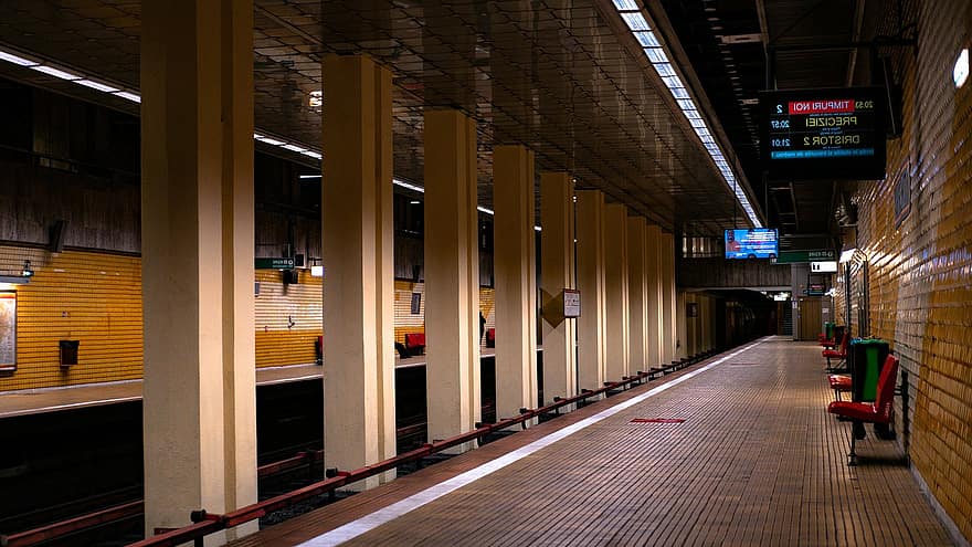 μετρό, σιδηροδρομικό σταθμό, Βουκουρέστι, εντός κτίριου, αρχιτεκτονική, Μεταφορά, δομημένη δομή, υπόγειος, μοντέρνο, ζωή στην πόλη, διάδρομος