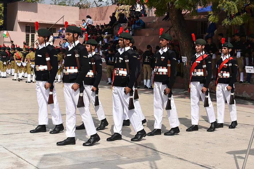 cadetes, Cuerpo Nacional de Cadetes, militar, Taladro de rifle, Ejercicio de arma, uniforme, ICONA, Taladro CNC, Guardia de honor, desfile, fuerzas Armadas