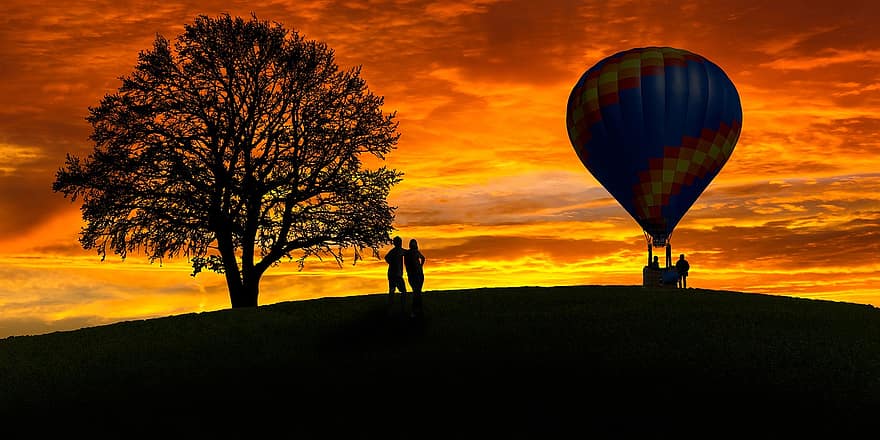 balon na gorące powietrze, pole, wschód słońca, sylwetka, lot balonem, turyści, podróżować, wakacje, przygoda, przejażdżka balonem, drzewo