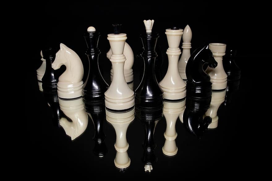 skak, brætspil, skakmat, konge, dronning, skakstykker, spil, hest, afspejling, spejl, predmeta