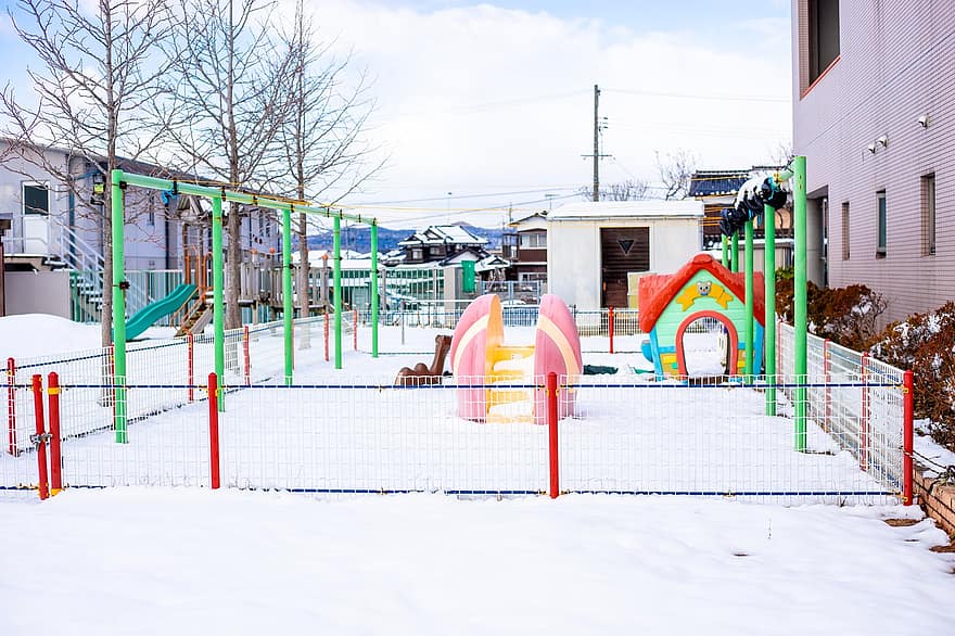parc infantil, poble, neu, hivern, gel, nevat, fred, zona de jocs, a l'aire lliure, edificis, ciutat