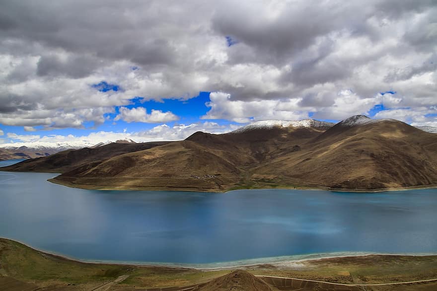 езеро, плато, планини, спокойни води, небе, облаци, Тибет, пейзаж
