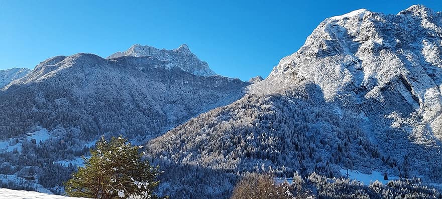 Friuli-Venezia Giulia, Vajont-dalen, Dolomittene, fjellene, snø, vinter, natur, fjell, landskap, skog, blå