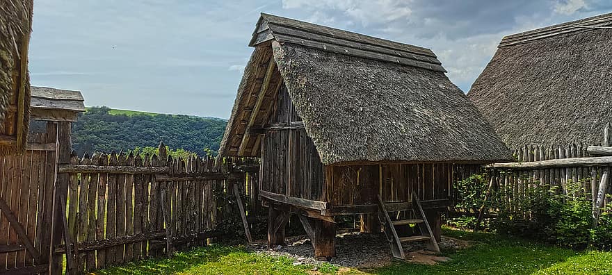 pueblo celta, techo de paja, Hunsrück, choza, cabaña, antiguo, pueblo, campo