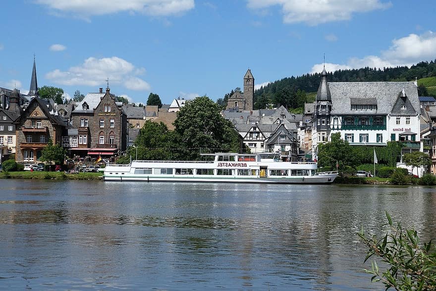 rzeka, łódź wycieczkowa, wioska, promenada, Mozela, Niemcy, Miasto, krajobraz, pejzaż miejski, architektura, turystyka