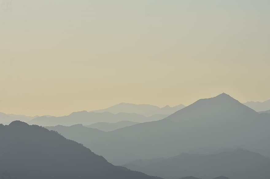 bergen, mist, zonsopkomst, dageraad, silhouet, mistig, bergketen, bergachtig, platteland, landschap
