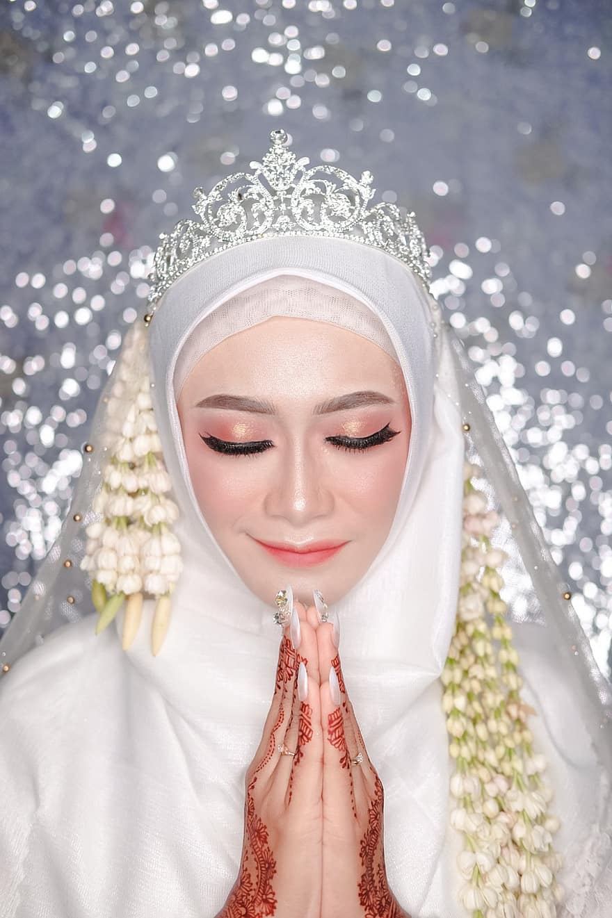 muszlim esküvő, Muzulmán menyasszony, menyasszony, esküvő, smink, vallás, nők, felnőtt, szépség, egy ember, mosolygás