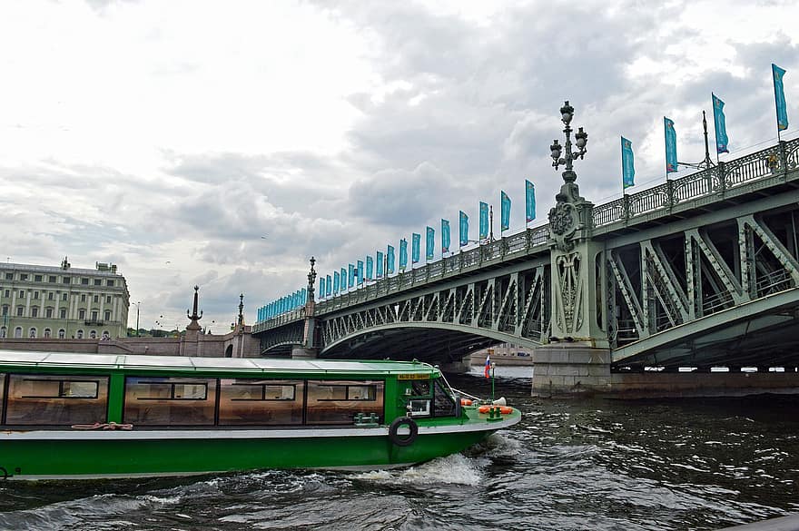 bateau, rivière, bâtiment, maison, ville, architecture, tourisme, ciel, Saint-Pétersbourg, vedette