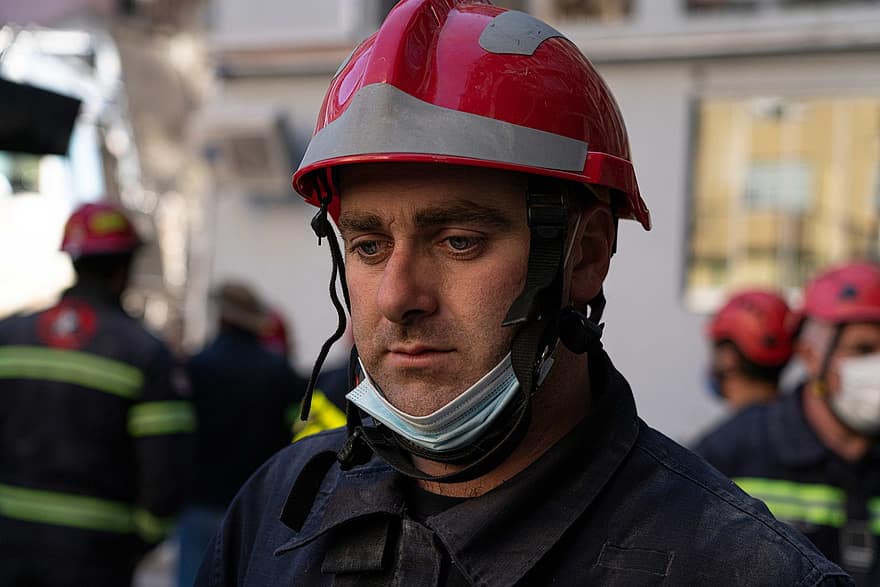 человек, шлем, пожарный, Спасатель, портрет