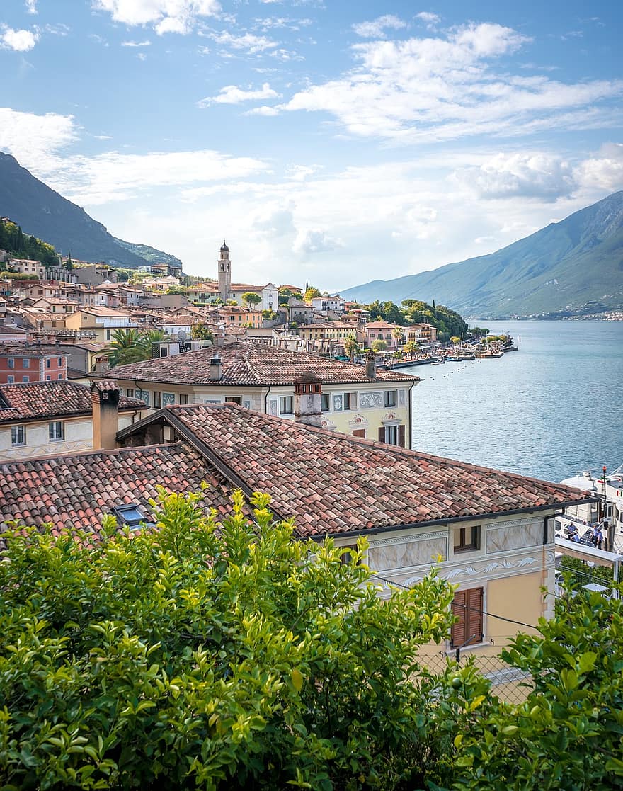 Gardasjøen, Italia, by, innsjø, arkitektur, ferie, fjell, hus, bygninger, landskap, turisme