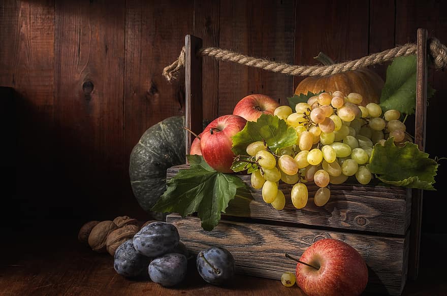 natiurmortas, vaisiai, švieži vaisiai, vynuogės, obuoliai, moliūgų, slyvos