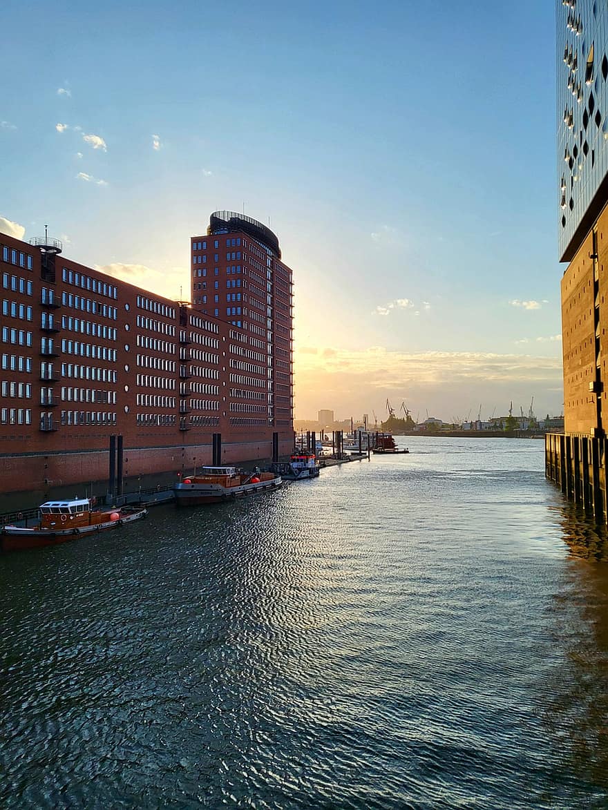 Hambourg, hamburgensien, motifs de port, elpphilharmonie, Voyage, eau, crépuscule, paysage urbain, le coucher du soleil, gratte ciel, architecture