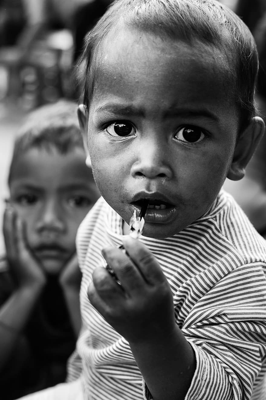 Vietnam, gyermekek, portré, fiúk, gyerekek, gyermek, fekete és fehér, aranyos, gyermekkor, életmóddal, nézi a kamerát