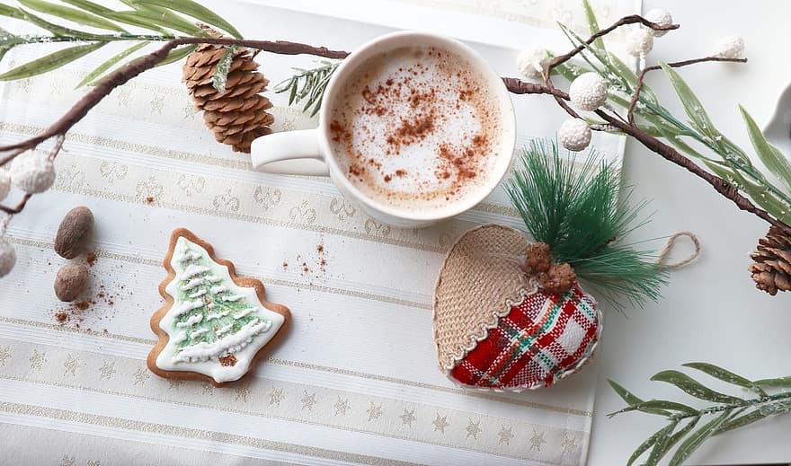 varm kakao, jul, småkager, kiks, kaffe, cappuccino, dessert, drikke, varm chokolade, fladt læg, snack